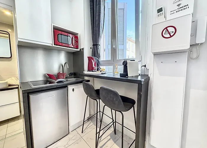 4 sTUDIOS DANS LE MEME IMMEUBLE