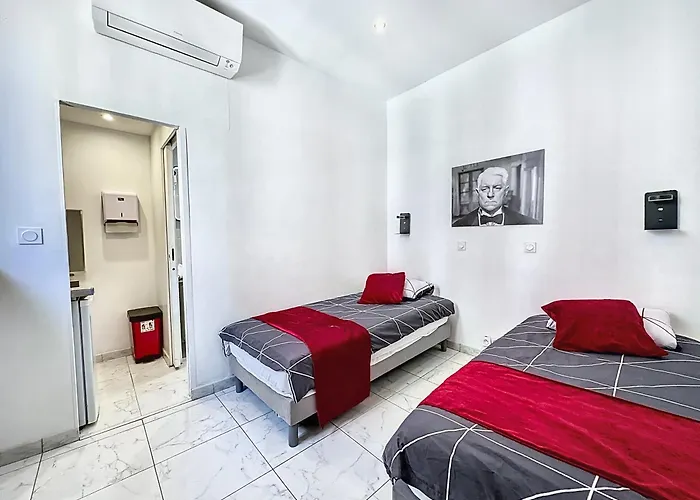 4 sTUDIOS DANS LE MEME IMMEUBLE