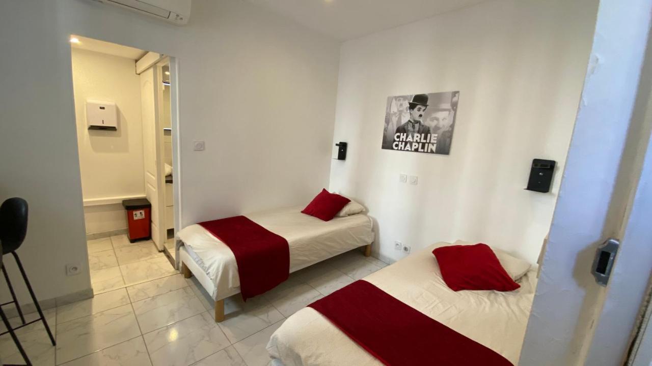 4 Dans Le Meme Immeuble Apartamento *