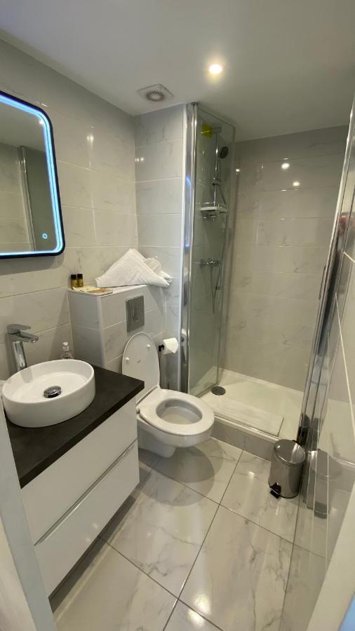 Apartamento 4 Dans Le Meme Immeuble *
