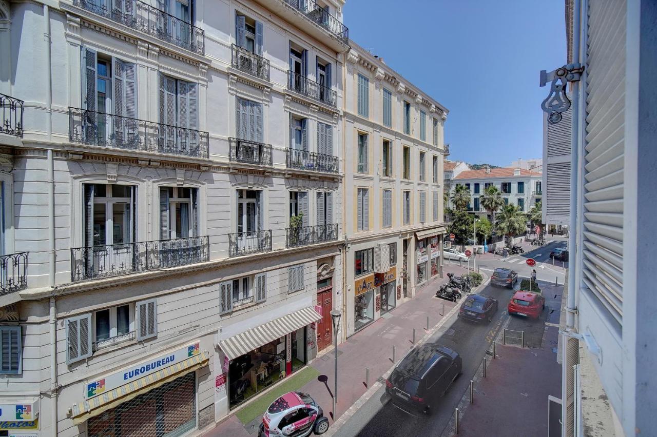 4 Dans Le Meme Immeuble Cannes