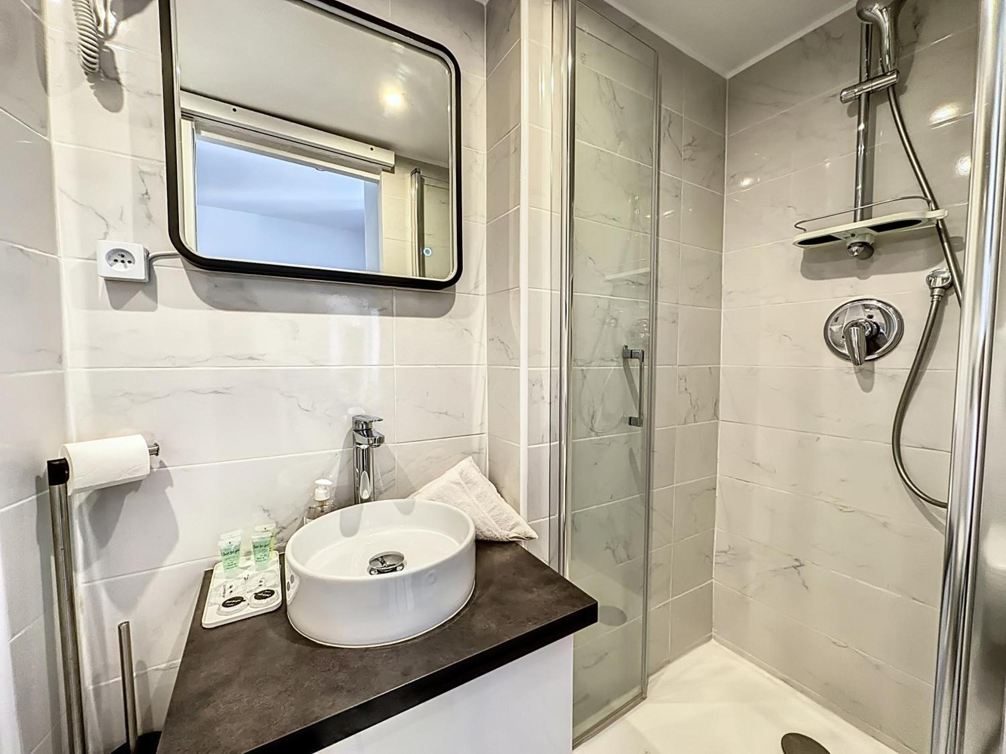4 Dans Le Meme Immeuble Appartement